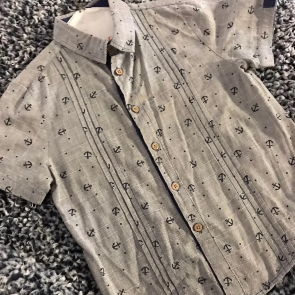 Boy anchor button up